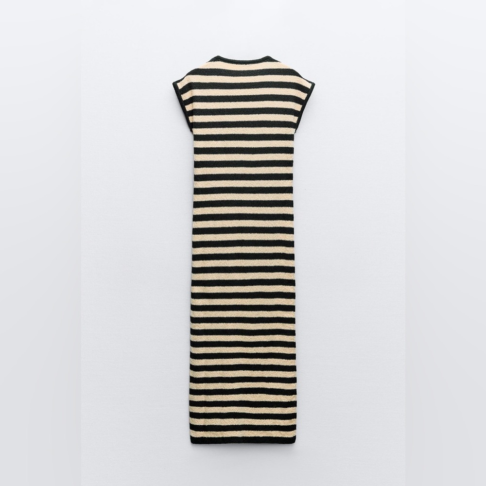 Zara sleeveless knit midi dress. 
Striped Black and cream Dress - Picture 6 of 10